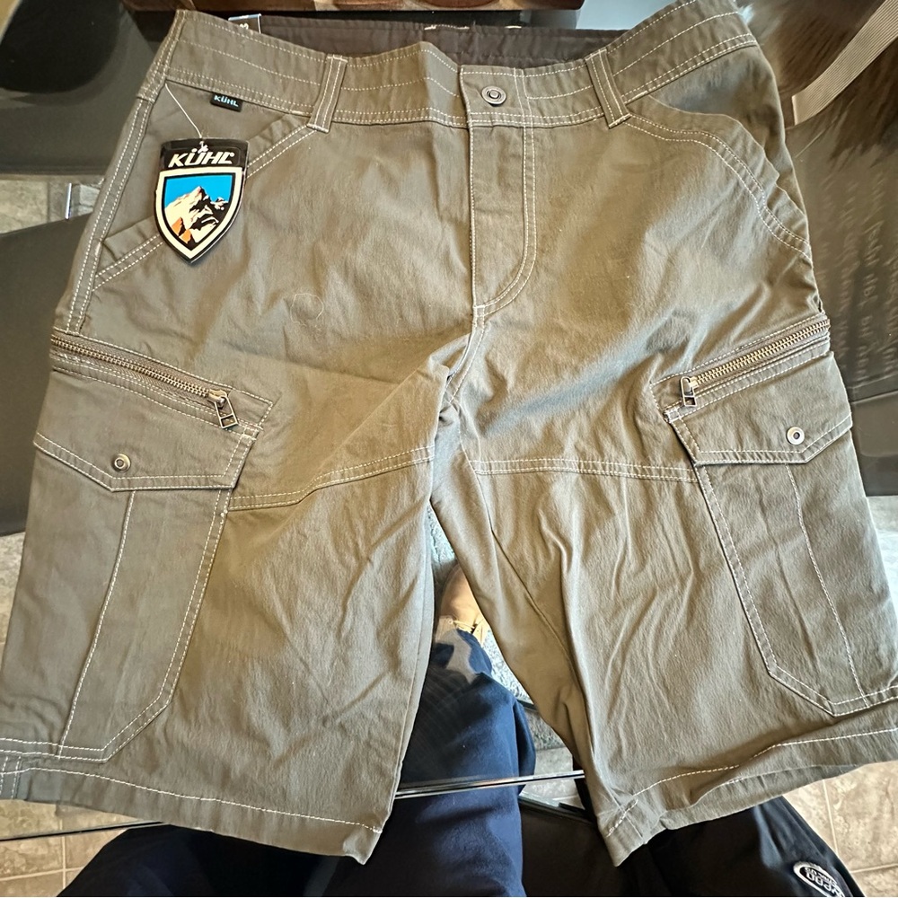 Kuhl Men's Olive-Tan Cargo Shorts with Patch